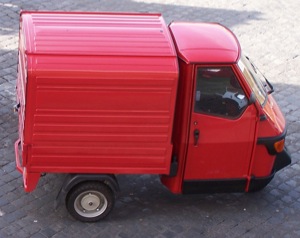 Piaggio Ape - can I have one to take home? A picture of a Piaggio Ape